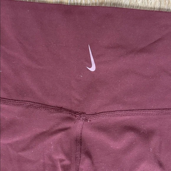 Nike Women's High-Waisted Biker Shorts Set of 2 - Picture 3 of 7